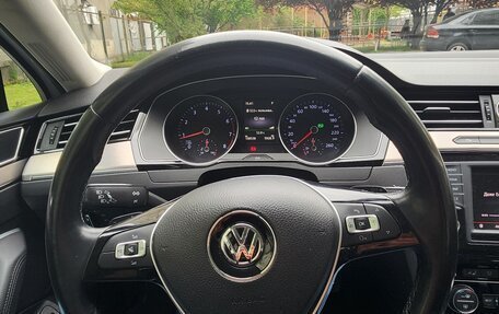 Volkswagen Passat B8 рестайлинг, 2015 год, 1 850 000 рублей, 13 фотография