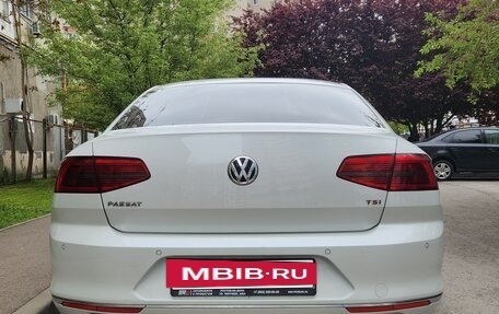 Volkswagen Passat B8 рестайлинг, 2015 год, 1 850 000 рублей, 7 фотография
