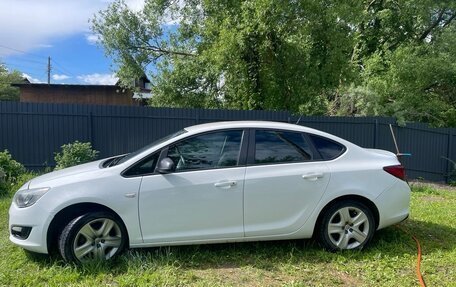 Opel Astra J, 2014 год, 499 999 рублей, 2 фотография