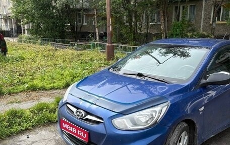 Hyundai Solaris II рестайлинг, 2012 год, 450 000 рублей, 1 фотография