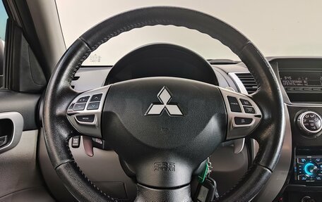 Mitsubishi Pajero Sport II рестайлинг, 2013 год, 1 890 000 рублей, 10 фотография