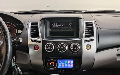 Mitsubishi Pajero Sport II рестайлинг, 2013 год, 1 890 000 рублей, 11 фотография