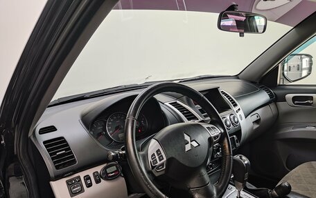 Mitsubishi Pajero Sport II рестайлинг, 2013 год, 1 890 000 рублей, 14 фотография
