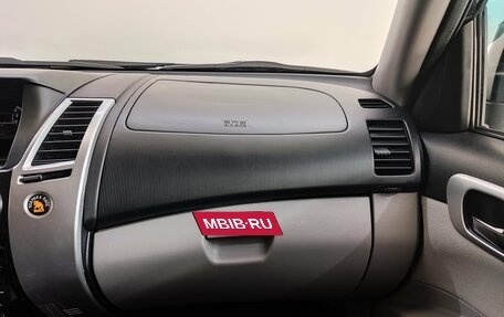 Mitsubishi Pajero Sport II рестайлинг, 2013 год, 1 890 000 рублей, 12 фотография