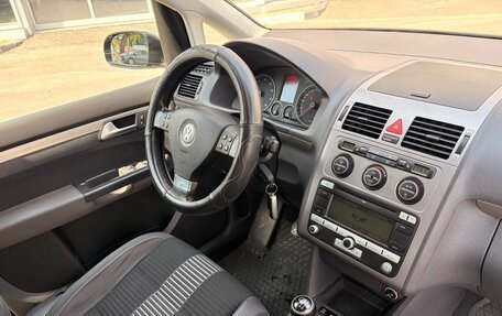 Volkswagen Touran III, 2009 год, 659 000 рублей, 12 фотография