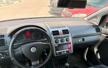 Volkswagen Touran III, 2009 год, 659 000 рублей, 11 фотография