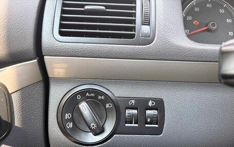 Volkswagen Touran III, 2009 год, 659 000 рублей, 18 фотография