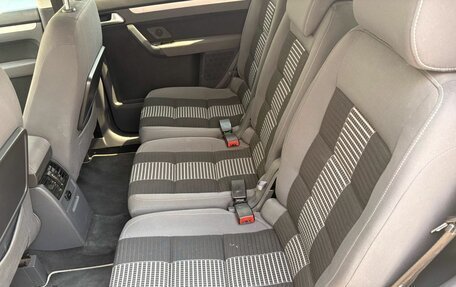 Volkswagen Touran III, 2009 год, 659 000 рублей, 22 фотография