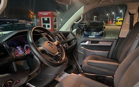 Volkswagen Caravelle T6 рестайлинг, 2015 год, 2 700 000 рублей, 8 фотография