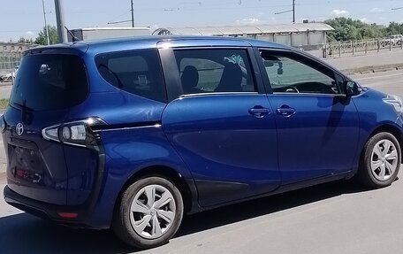 Toyota Sienta II, 2022 год, 1 450 000 рублей, 3 фотография