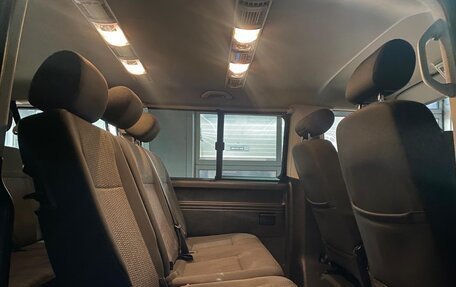 Volkswagen Caravelle T6 рестайлинг, 2015 год, 2 700 000 рублей, 12 фотография