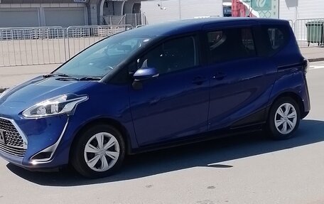 Toyota Sienta II, 2022 год, 1 450 000 рублей, 5 фотография