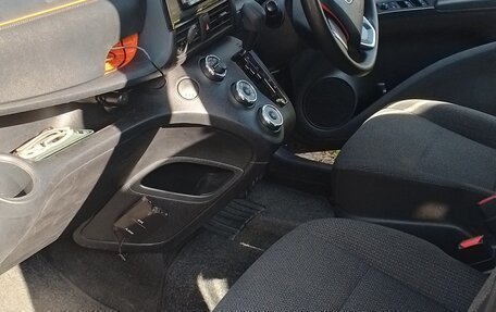 Toyota Sienta II, 2022 год, 1 450 000 рублей, 8 фотография