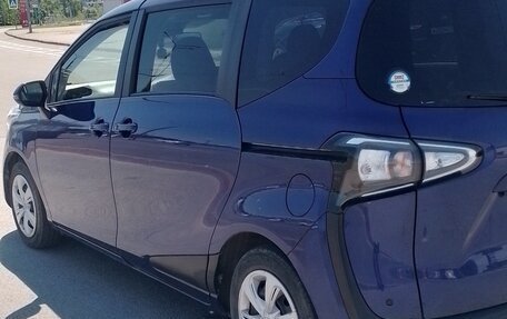 Toyota Sienta II, 2022 год, 1 450 000 рублей, 6 фотография