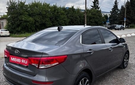 KIA Rio III рестайлинг, 2017 год, 900 000 рублей, 3 фотография