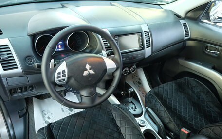 Mitsubishi Outlander III рестайлинг 3, 2011 год, 1 459 000 рублей, 12 фотография