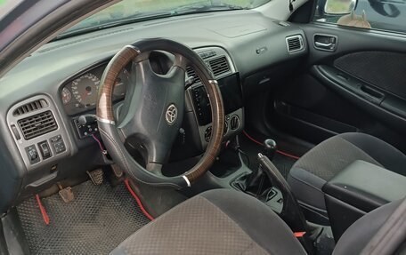 Toyota Avensis III рестайлинг, 2002 год, 350 000 рублей, 6 фотография