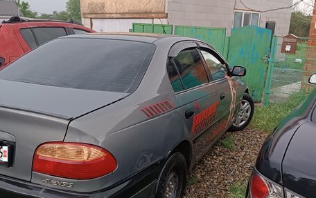 Toyota Avensis III рестайлинг, 2002 год, 350 000 рублей, 4 фотография