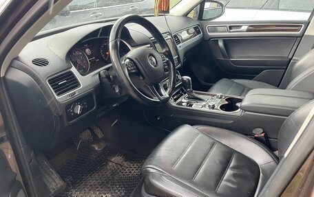 Volkswagen Touareg III, 2013 год, 2 395 000 рублей, 7 фотография