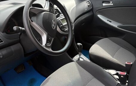 Hyundai Solaris II рестайлинг, 2012 год, 450 000 рублей, 3 фотография