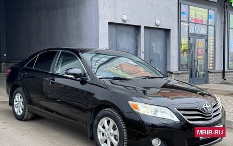Toyota Camry, 2011 год, 1 270 000 рублей, 2 фотография