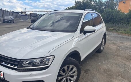 Volkswagen Tiguan II, 2020 год, 2 199 000 рублей, 1 фотография