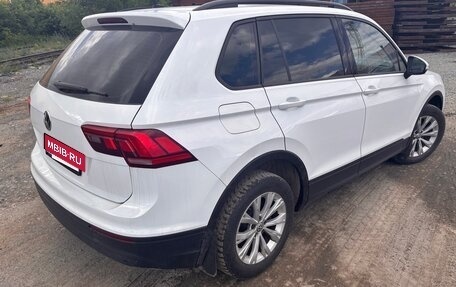Volkswagen Tiguan II, 2020 год, 2 199 000 рублей, 3 фотография
