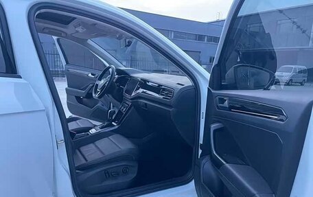 Volkswagen T-Roc I, 2022 год, 1 670 025 рублей, 10 фотография