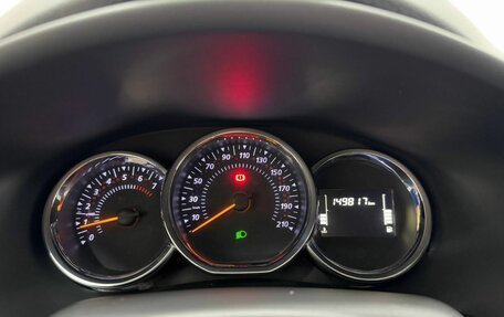 Renault Logan II, 2019 год, 915 000 рублей, 12 фотография