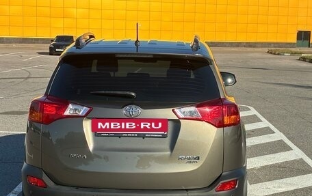 Toyota RAV4, 2013 год, 2 300 000 рублей, 4 фотография
