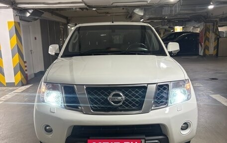 Nissan Navara (Frontier), 2014 год, 1 290 000 рублей, 2 фотография
