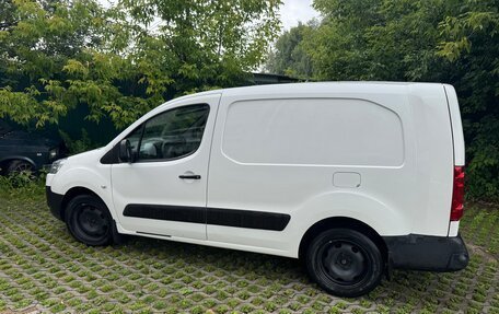 Peugeot Partner II рестайлинг 2, 2011 год, 1 300 000 рублей, 3 фотография