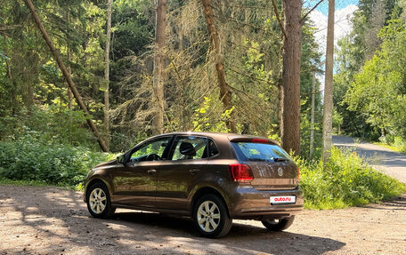 Volkswagen Polo VI (EU Market), 2011 год, 750 000 рублей, 2 фотография