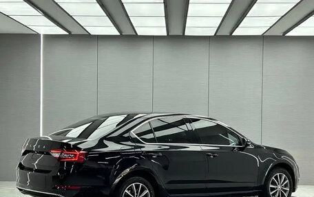Skoda Octavia, 2022 год, 1 560 000 рублей, 5 фотография