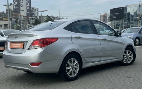 Hyundai Solaris II рестайлинг, 2012 год, 780 000 рублей, 3 фотография