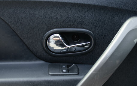 Renault Logan II, 2019 год, 899 000 рублей, 11 фотография