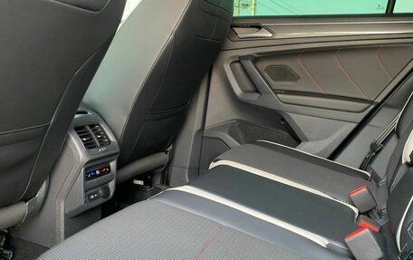 Volkswagen Tiguan II, 2021 год, 3 325 000 рублей, 22 фотография