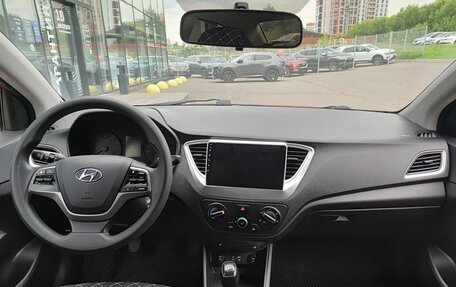 Hyundai Solaris II рестайлинг, 2018 год, 1 352 000 рублей, 17 фотография