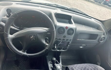 Peugeot Partner II рестайлинг 2, 2011 год, 400 000 рублей, 10 фотография