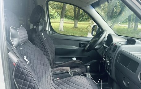Peugeot Partner II рестайлинг 2, 2011 год, 400 000 рублей, 14 фотография