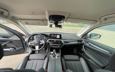 BMW 5 серия, 2019 год, 3 100 000 рублей, 11 фотография