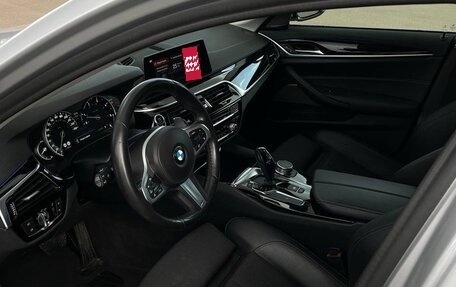 BMW 5 серия, 2019 год, 3 100 000 рублей, 13 фотография