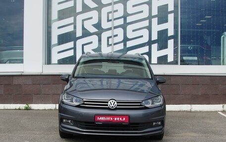 Volkswagen Touran III, 2017 год, 1 529 000 рублей, 3 фотография