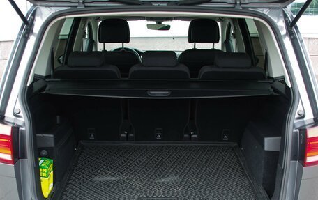 Volkswagen Touran III, 2017 год, 1 529 000 рублей, 27 фотография