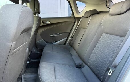 Opel Astra J, 2013 год, 800 000 рублей, 10 фотография