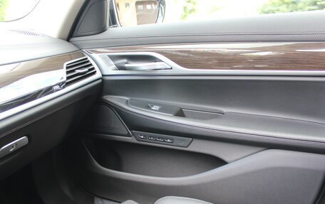 BMW 7 серия, 2020 год, 5 900 000 рублей, 28 фотография