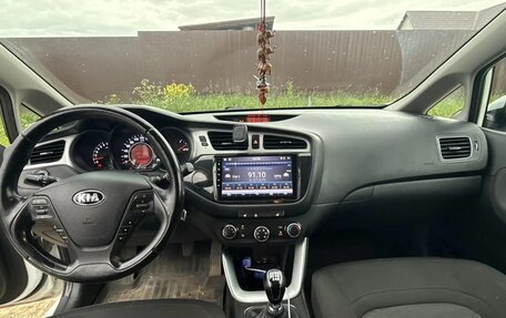 KIA cee'd III, 2015 год, 980 000 рублей, 10 фотография