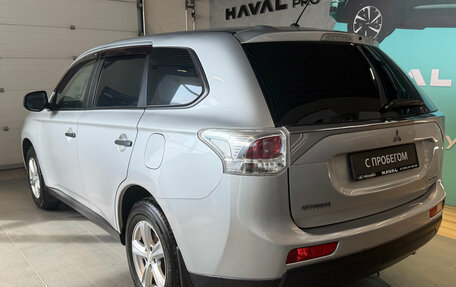 Mitsubishi Outlander III рестайлинг 3, 2014 год, 1 399 000 рублей, 10 фотография