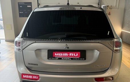 Mitsubishi Outlander III рестайлинг 3, 2014 год, 1 399 000 рублей, 8 фотография