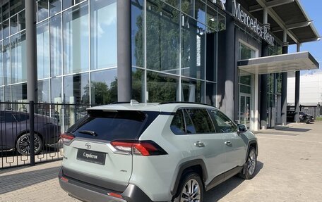 Toyota RAV4, 2020 год, 3 100 000 рублей, 2 фотография